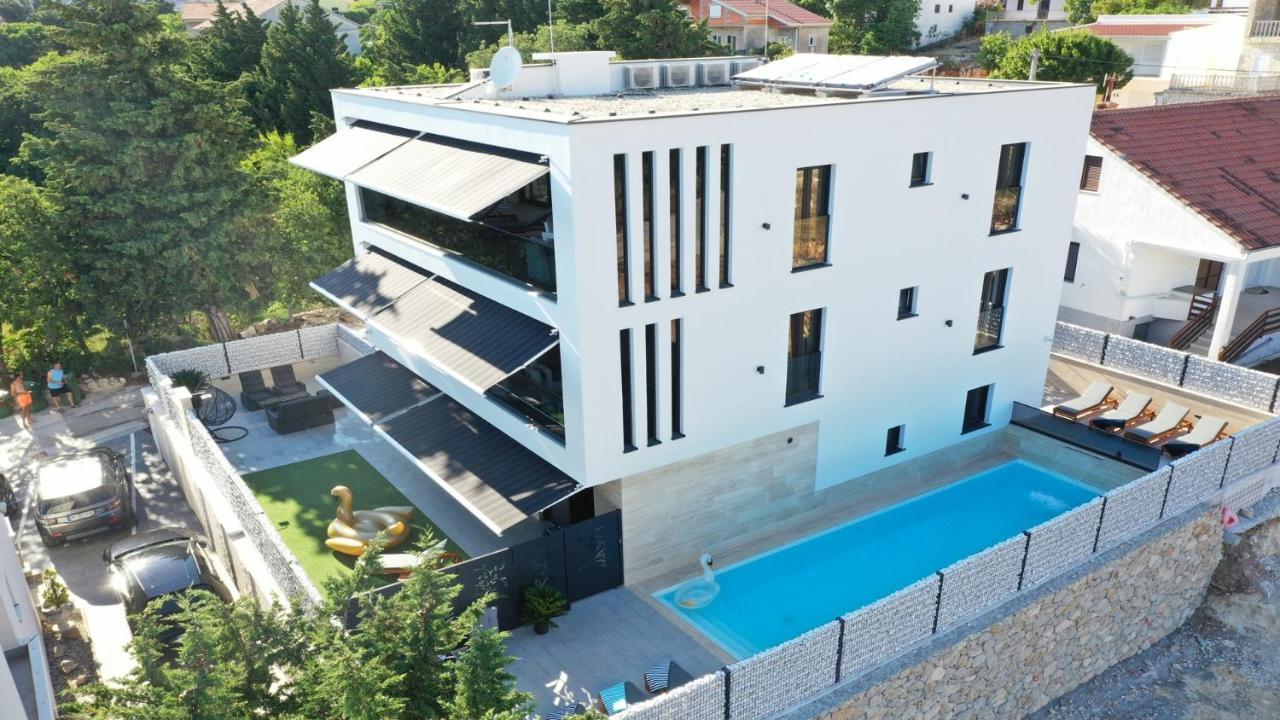 Adastra Apartments Maslenica Eksteriør bilde