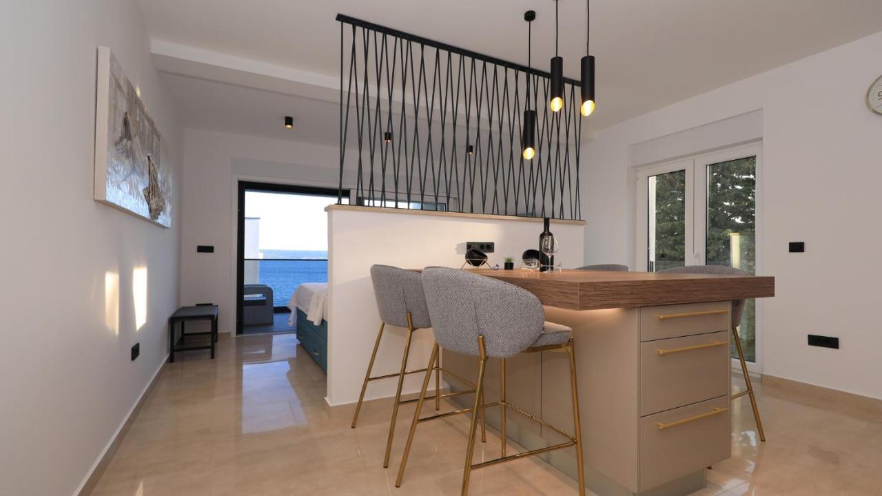 Adastra Apartments Maslenica Eksteriør bilde