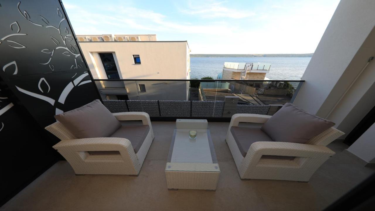 Adastra Apartments Maslenica Eksteriør bilde