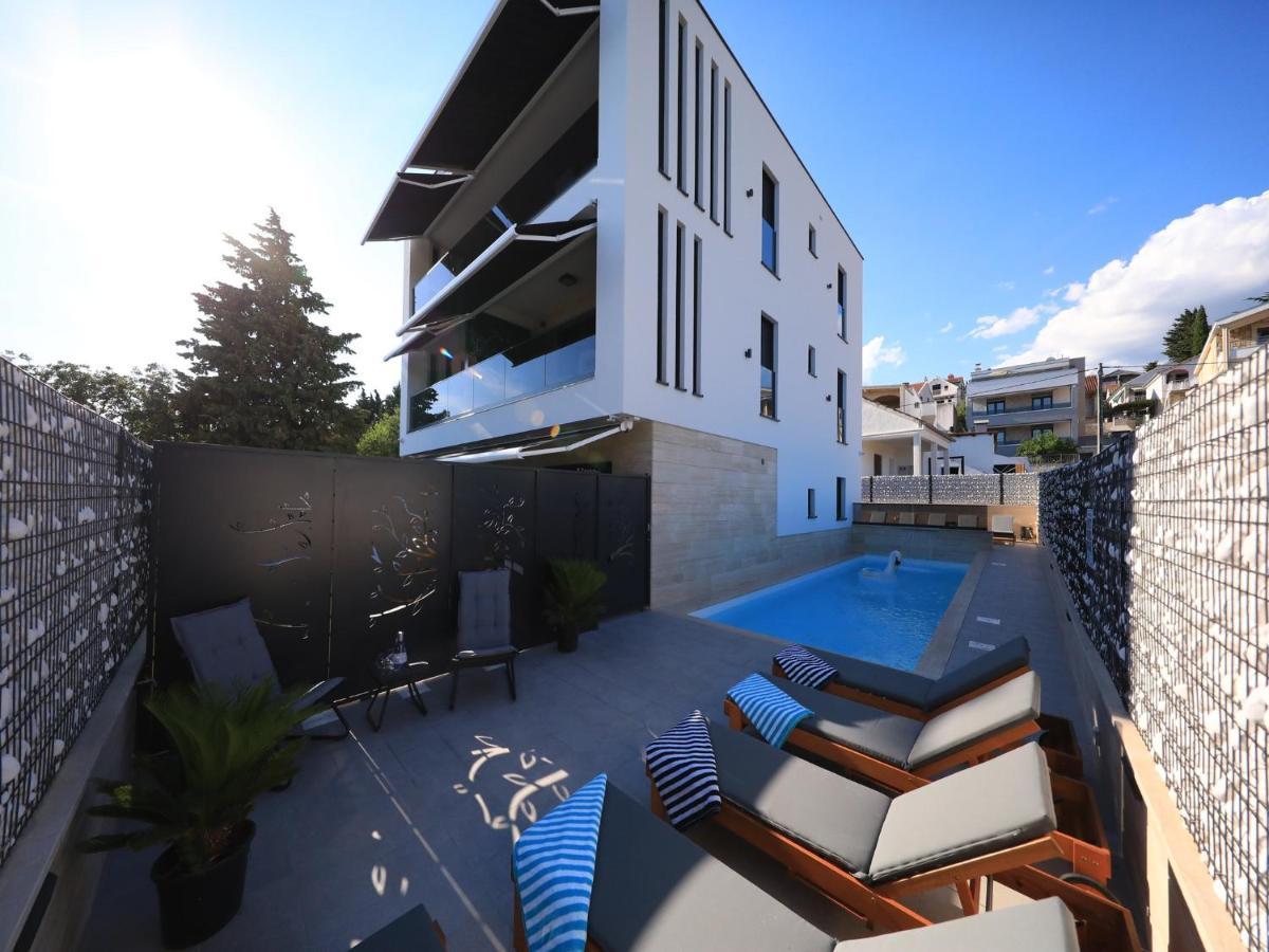 Adastra Apartments Maslenica Eksteriør bilde
