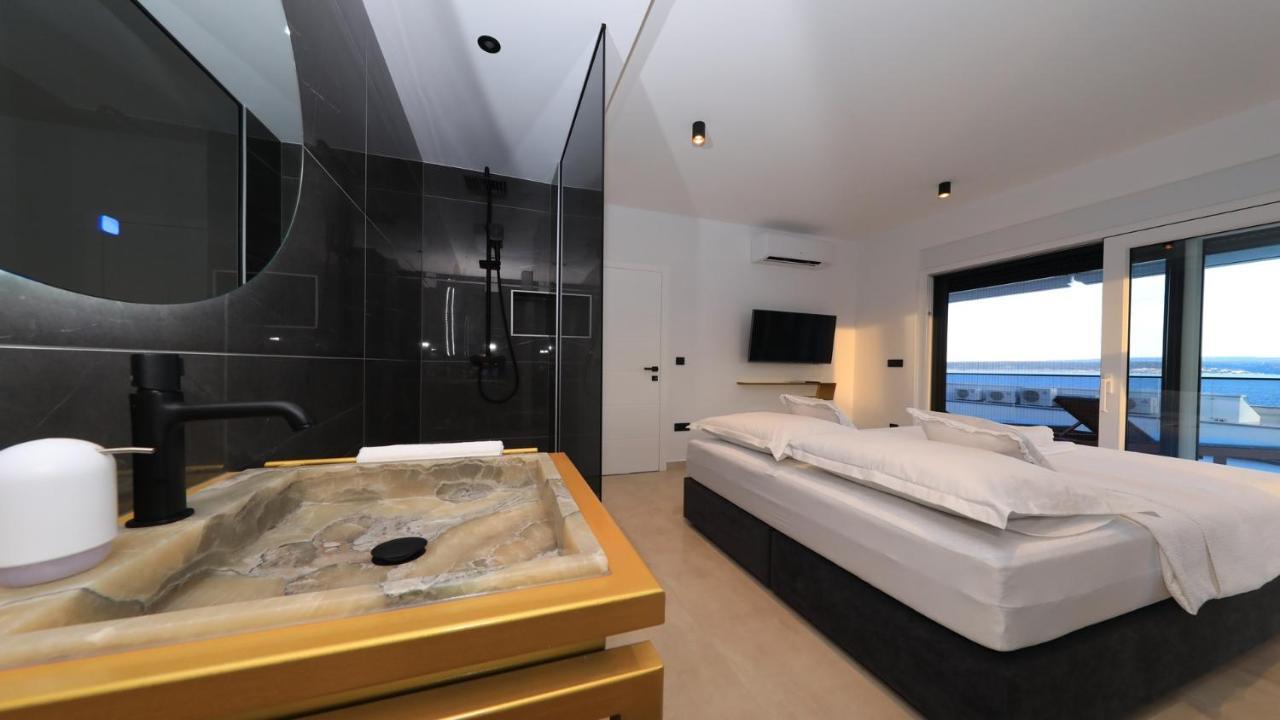Adastra Apartments Maslenica Eksteriør bilde