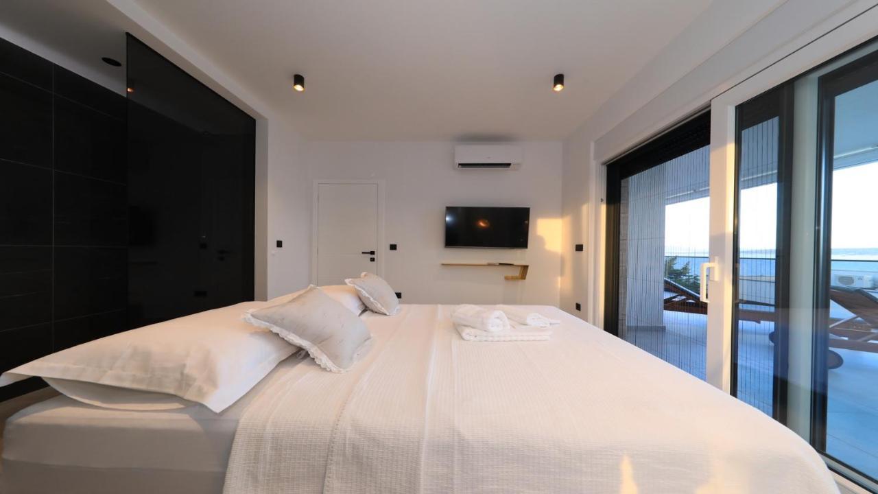 Adastra Apartments Maslenica Eksteriør bilde